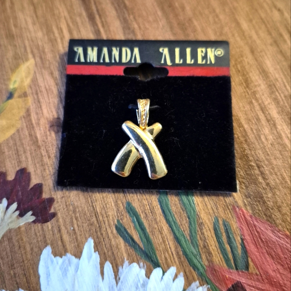 🌿5/$25 New Vintage Amanda Allen Gold Tone Wish Bone Necklace Pendant
